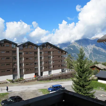 Clambin Nend203 In&ski Out Apartment